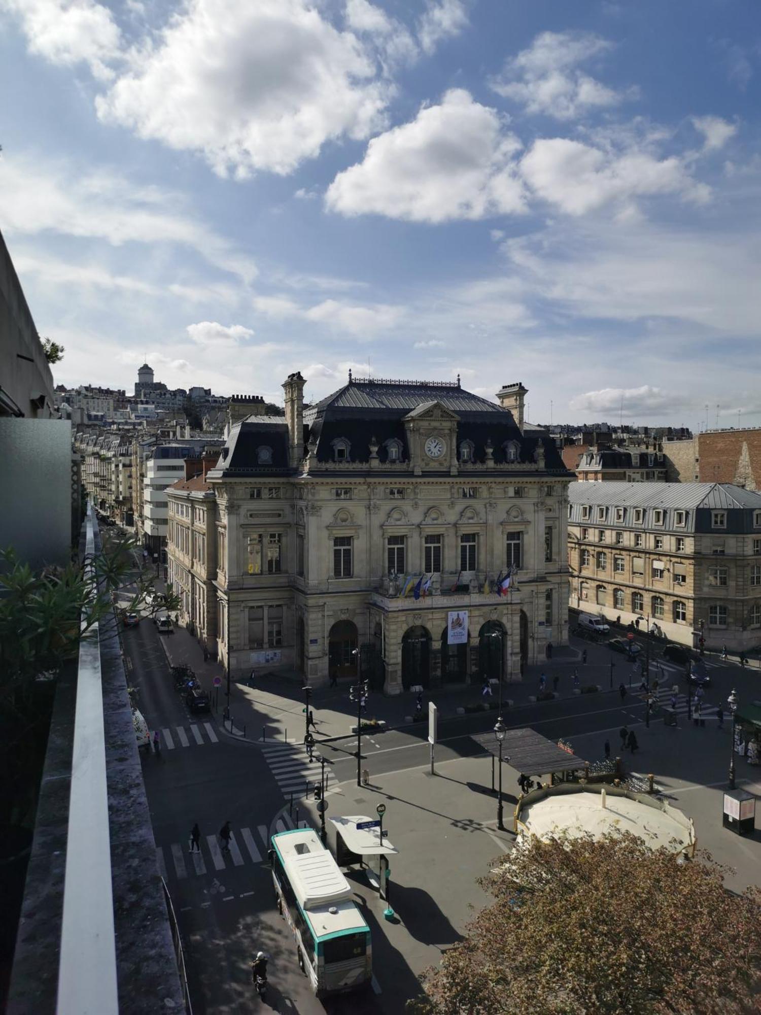 Le Charme De Montmartre A Ciel Ouvert Paris Exteriör bild